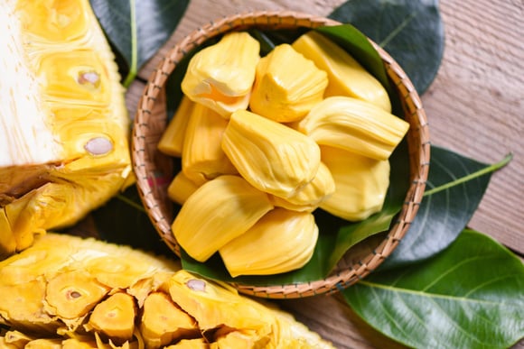 Connaissez-vous le fruit du jacquier ? L’ingrédient parfait pour préparer une viande effilochée dans vos burgers ou tacos !