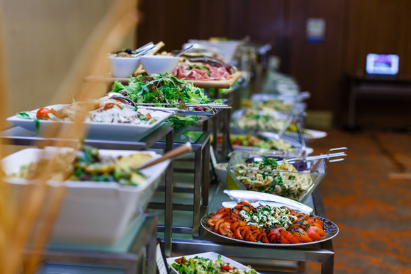 Cet expert en économies dévoile sa méthode infaillible pour rentabiliser pleinement votre prochain buffet à volonté