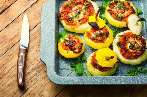 “Voilà une courge que j’adore” : Laurent Mariotte propose une délicieuse recette de pâtissons farcis !