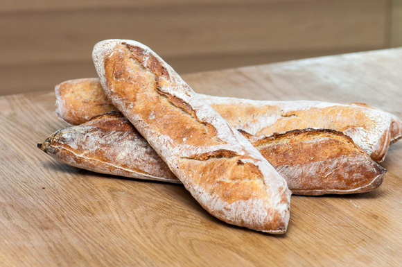 Où acheter la meilleure baguette tradition du Grand Paris ? Voici la boulangerie qui a gagné le concours 2025 !