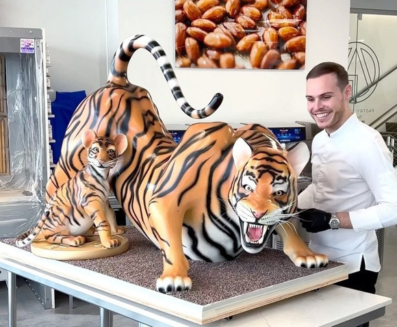 Nouvel an chinois 2022 : Amaury Guichon met à l'honneur l'année du tigre