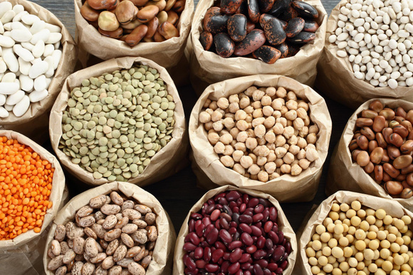 Haricots, pois chiches… Voici les astuces de Michel Cymes pour les manger sans désagréments digestifs