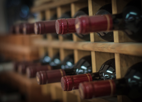 Des vins d’exception ont disparu de la cave de ce grand restaurant parisien : un préjudice estimé à 1,5 millions d’euros