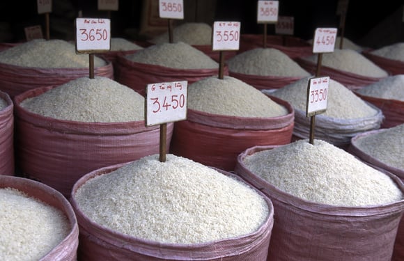 Comment faire cuire du riz dans un four combiné vapeur ?
