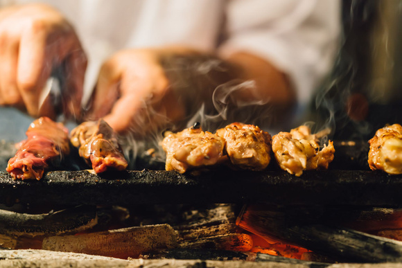 Les brochettes boeuf fromage, vraie tradition japonaise ou pure invention française ?