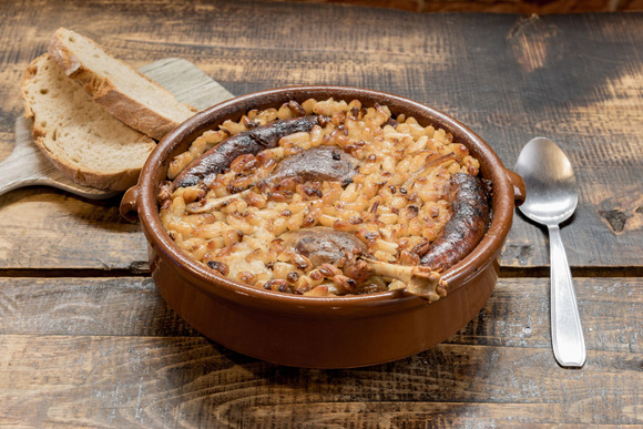 Envie d’un bon cassoulet ? Le champion du monde en la matière dévoile son secret qui fait la différence