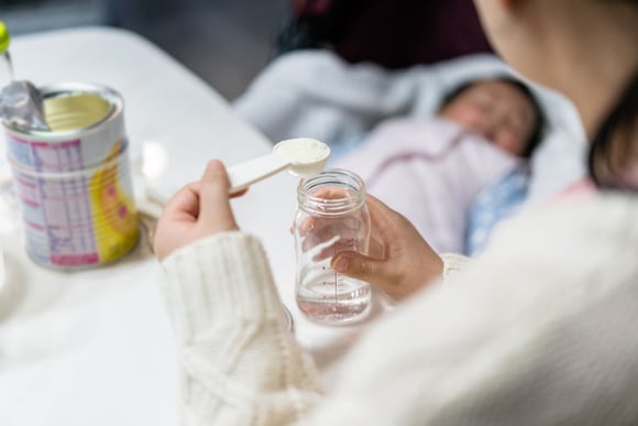 Rappel produit : ce lait en poudre pour bébé ne doit pas être consommé !