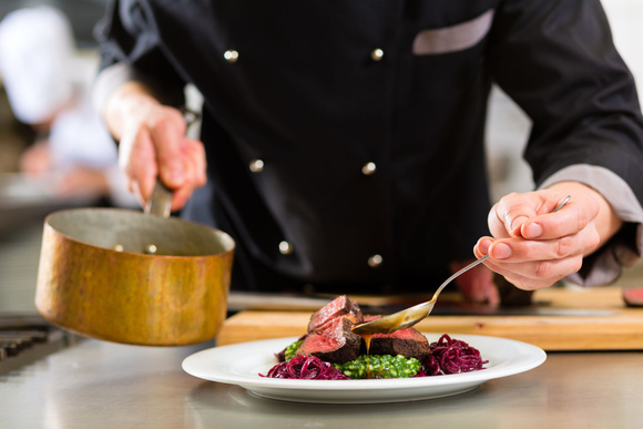 Top Chef : que deviennent la décoration, le mobilier et la vaisselle utilisés pour l’épreuve de la guerre des restos ?