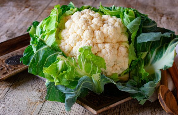 Ne jetez plus vos feuilles de chou-fleur, vous pouvez les transformer en un plat gourmand et économique