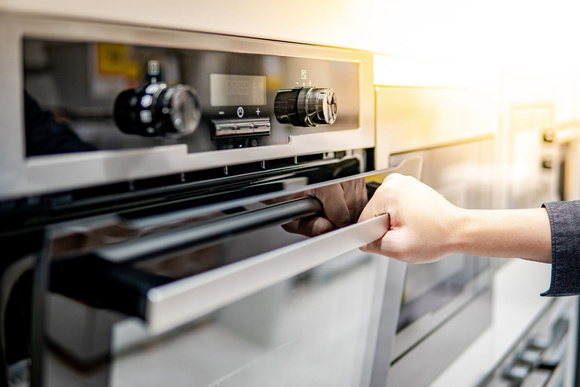 Ne perdez plus la chaleur du four après cuisson, préparez ces plats pour économiser de l'énergie