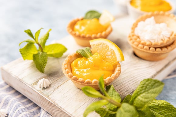 Tartelettes coco-crème de citron : la recette express pour un dessert à tomber !