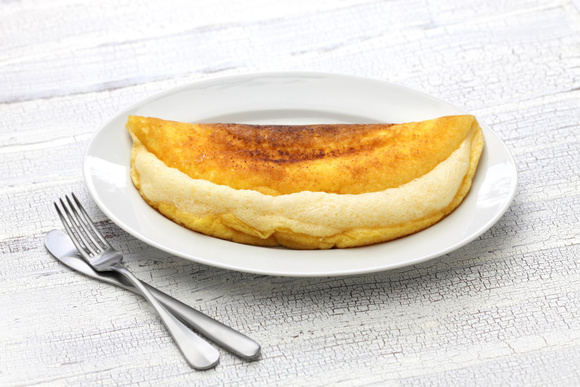 Le secret d’un chef pour préparer une omelette soufflée au comté vraiment aérienne