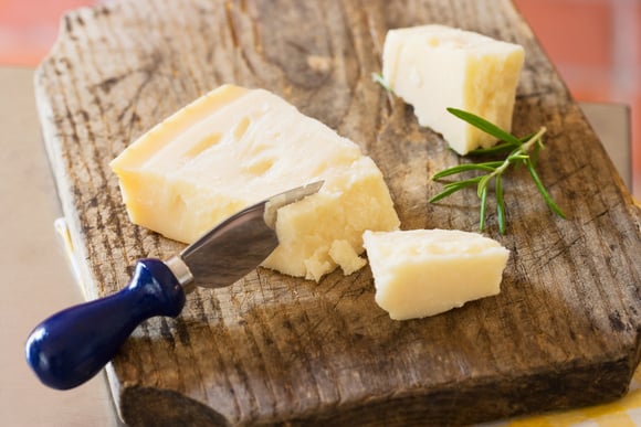 Pourquoi il ne faut plus jamais jeter la croûte du parmesan ?