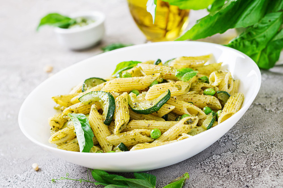 Penne aux courgettes petits pois et pesto. 750g