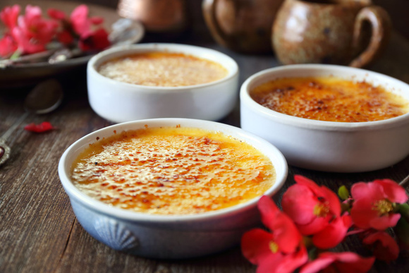 Crème brûlée Adobe stock
 
