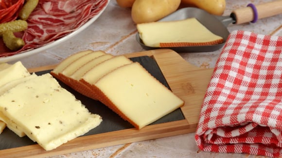 Rappel produit : attention, ce fromage à raclette vendu en grandes surfaces ne doit pas être consommé !