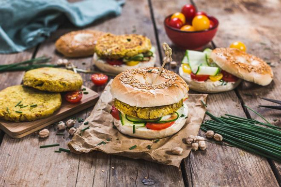 Bagel au steak de pois chiches par Vivien Paille