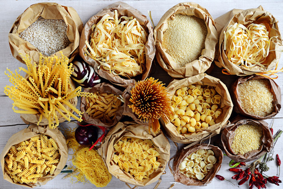 Pâtes, riz, pomme de terre, faut-il manger des féculents le soir ? Cette nutritionniste répond