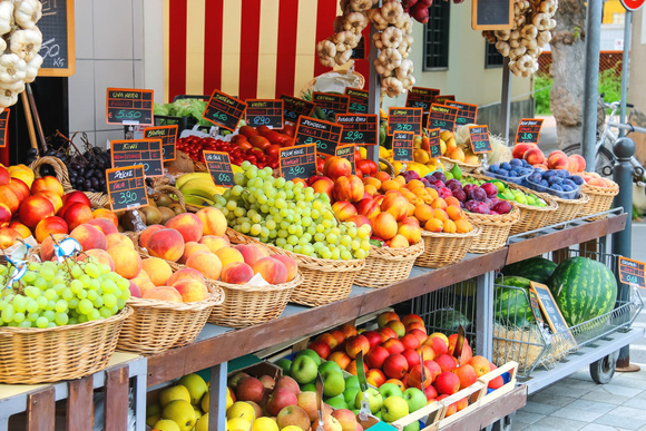 Derrière la saisonnalité, des enjeux écologiques, gustatifs et nutritionnels. Adobestock