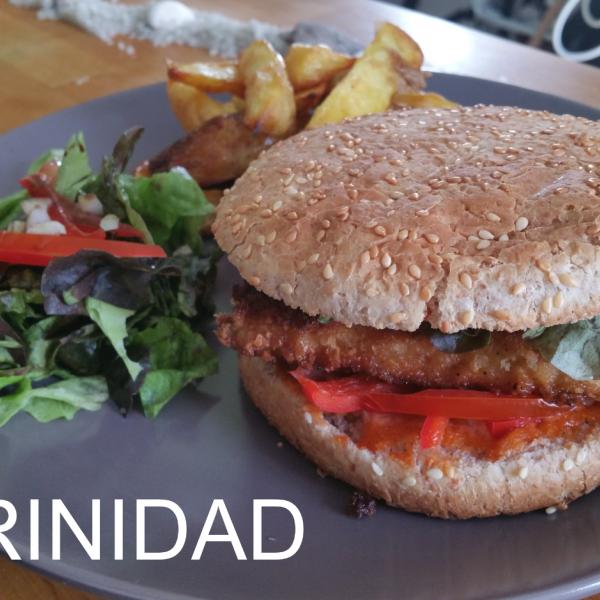 Le Trinidad Burger Au Poulet Chorizo Poivrons Et Sauce Porto