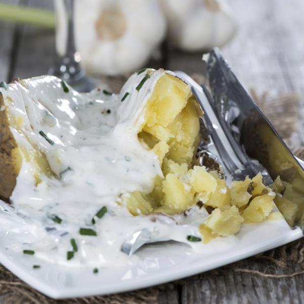 Pommes De Terre Au Four à La Crème De Ciboulette