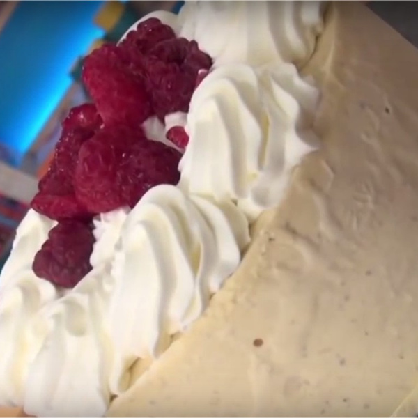 Recette Vacherin Glace A La Vanille Et Aux Framboises En Video