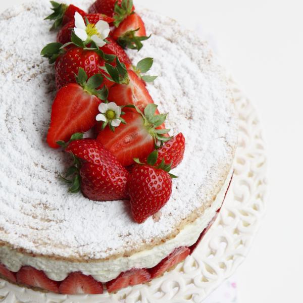 Recette Biscuit Succes Aux Amandes Creme Vanille Mascarpone Et Fraises 750g