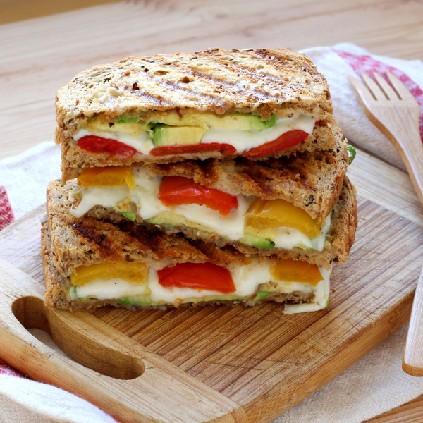 Croque-monsieur mozza avocat et poivron-image