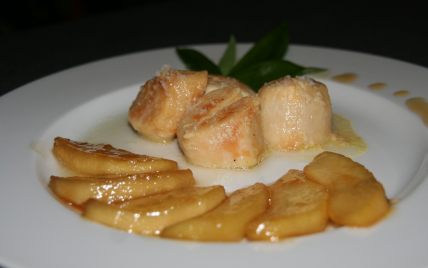 Recette Noix St Jacques Aux Pommes Caramelisees Et Au Sirop D