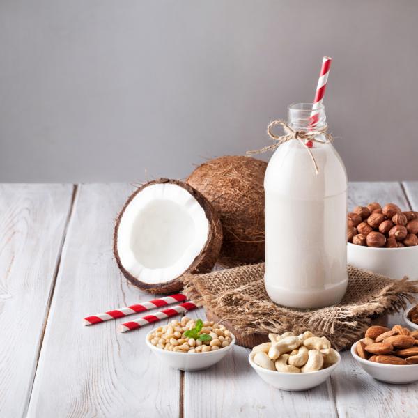 Lait d'amande, soja, avoine, riz… quel lait végétal choisir en