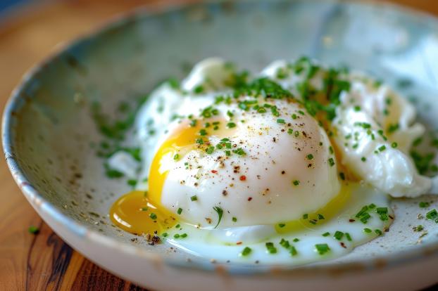 Voici comment faire un œuf parfait comme au restaurant très facilement sans thermomètre, ni robot