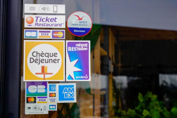 Bonne nouvelle, les tickets-restaurants de nouveau utilisables pour farine, pâtes et riz en supermarché