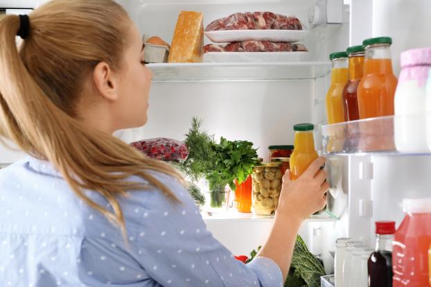 Quels aliments conserver dans la porte du réfrigérateur ?