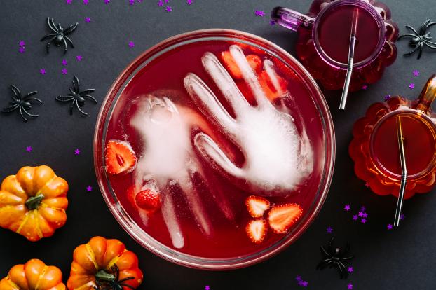 Comment faire une sangria d’Halloween, le cocktail parfait pour recevoir du monde le 31 octobre ?