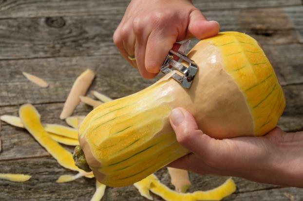 Butternut, potimarron, éplucher une courge ne sera plus difficile, après avoir appris cette astuce de chef