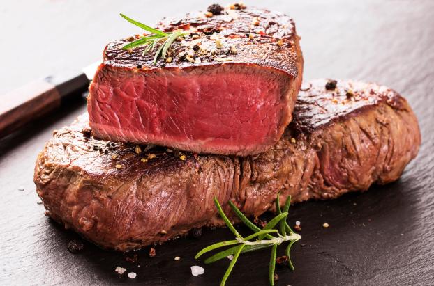 Quel âge aviez-vous lorsque vous avez découvert que c'était la bonne façon de faire saisir un steak dans une poêle ?