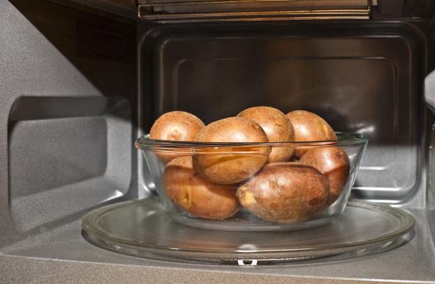 3 légumes que l'on peut faire cuire très facilement au four à micro-ondes 