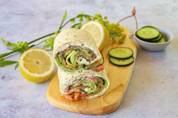 Wraps au fromage frais, concombres et saumon fumé. Silvia Santucci