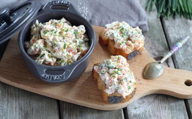 Une recette de dernière minute pour l’apéritif du Nouvel An : voici comment faire une rillette de saumon en 15 minutes !