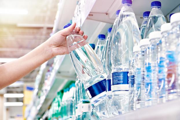 Bouteille en plastique : attention à ne pas les stocker n’importe où chez vous !