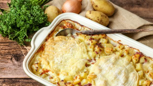 Envie d’une tartiflette légère ? Testez la version gourmande de Laurent Mariotte à la cancoillotte