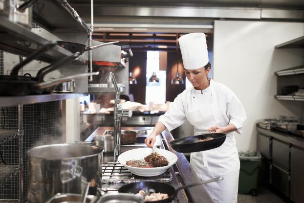 Cette restauratrice porte plainte suite au passage de cauchemar en cuisine