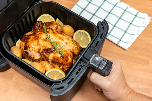 Est-ce une bonne idée de cuisiner tous les jours avec son Air Fryer ?  Cette diététicienne tranche