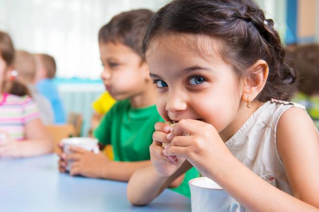 Contrairement à ce que l’on pense, ce fromage pour enfant “a une composition très clean” affirme cette diététicienne !