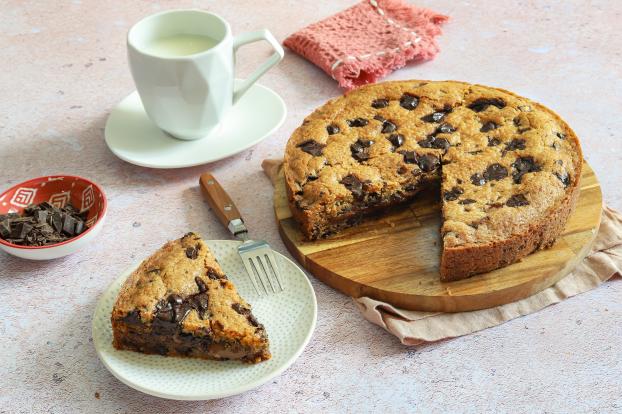 Cookie cake : la recette ultra gourmande et facile à faire du gâteau façon cookie géant