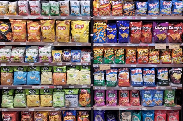 Comment bien choisir ses chips en supermarché ? Des expertes révèlent leurs conseils