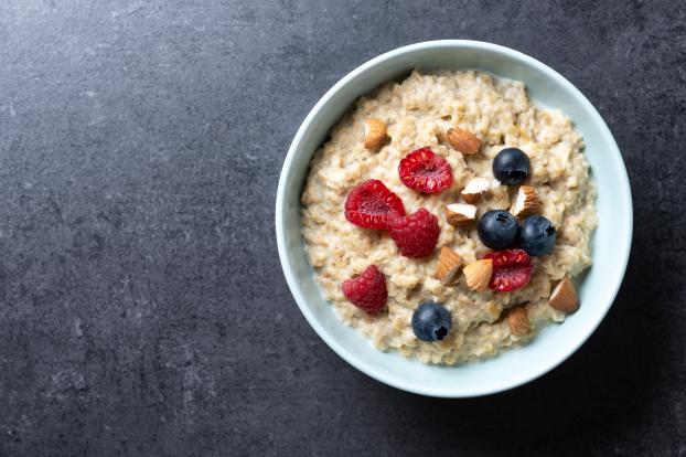 Manger ces fruits au petit déjeuner permettrait de faire baisser son cholestérol selon ce cardiologue