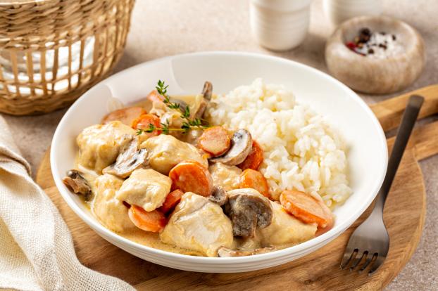 “Un délice, tout le monde s'est régalé” : plus rapide et économique, voici notre recette de blanquette de poulet qui plaira à toute la famille !