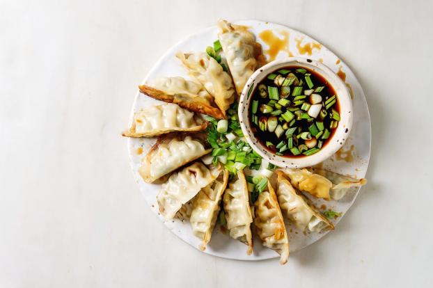 Gyoza, banh-mi, bao  La street food asiatique s'invite dans nos  assiettes 