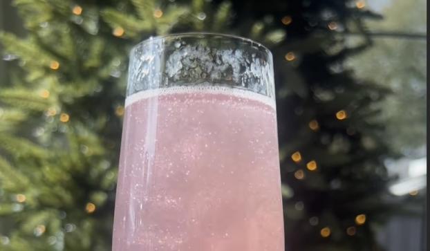 5 recettes de cocktails de fêtes repérées sur les réseaux sociaux pour un Nouvel An réussi